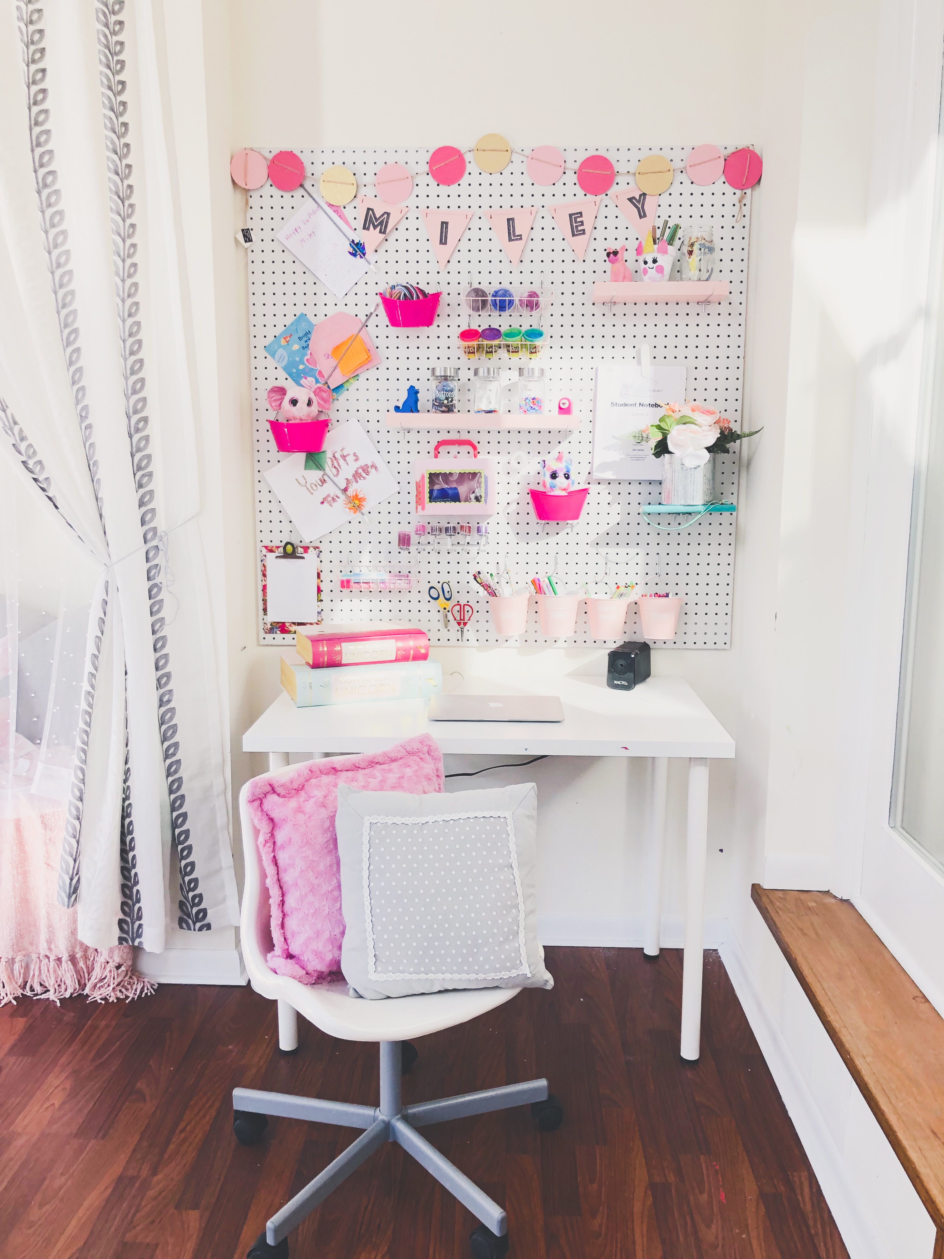 Want to Know How to Hang Wooden Peg Board Like a PRO?